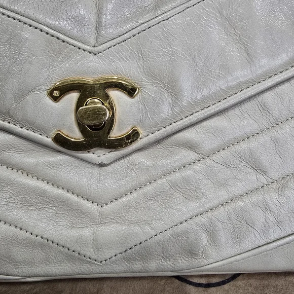 Chanel Quilted Lambskin Flap Bag - Picture 2 of 11